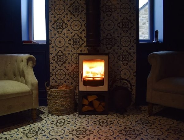 Installation d'un poêle : quelles sont les mesures de sécurité à respecter ?
